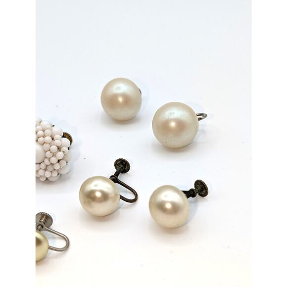 Lot of Six Pair Vintage 'Japan' Screw Back Pearl & Milk Glass Bead Earrings - Picture 6 of 7